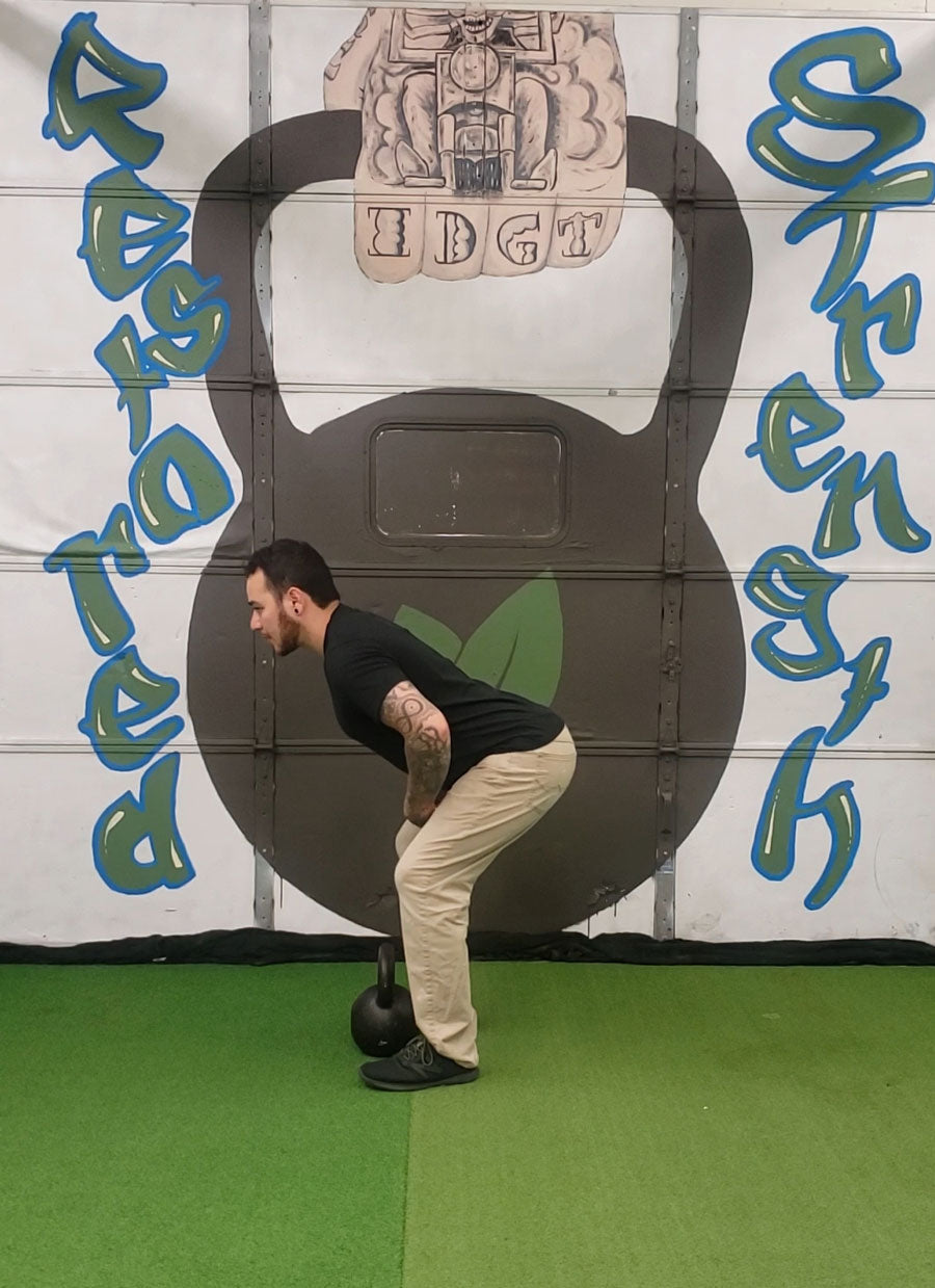 Use These 3 Cues to Teach The Deadlift