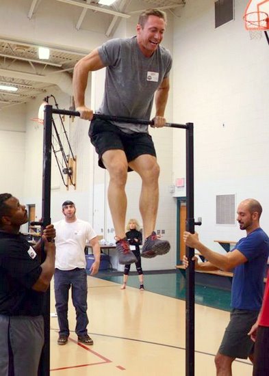Tanne rMartty Performs a Muscle-up at the PCC Workshop